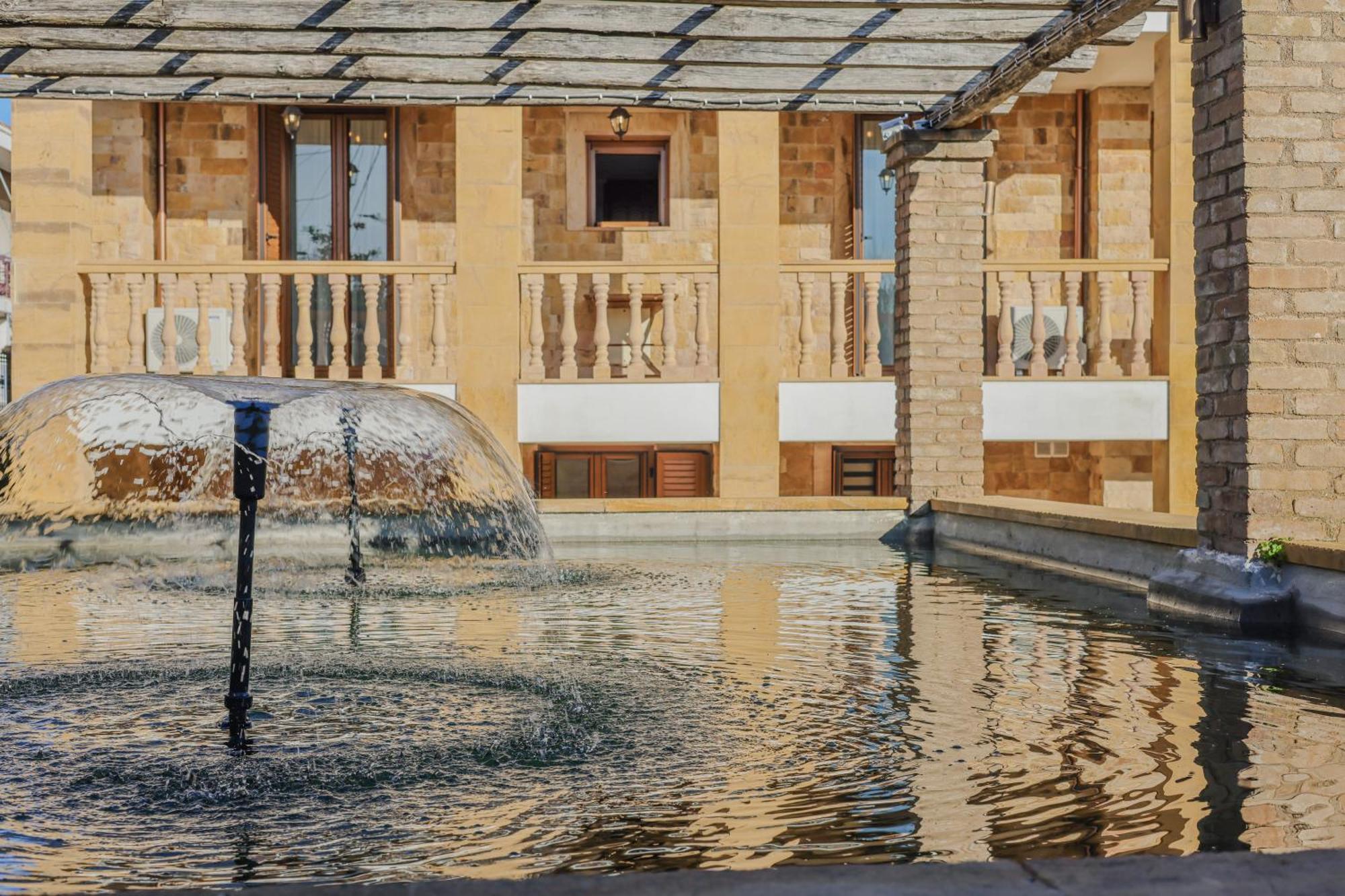 Archontiko Frideriki Luxury Apartments Chios Town Exteriér fotografie